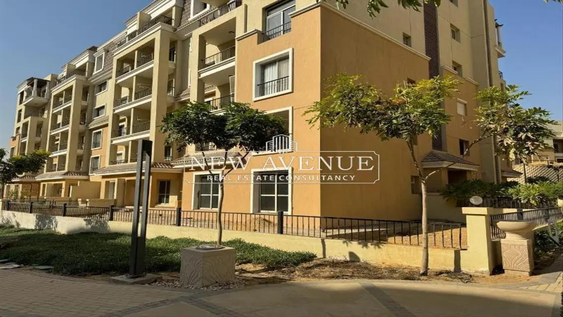 Very prime location Apartment for sale in Sarai