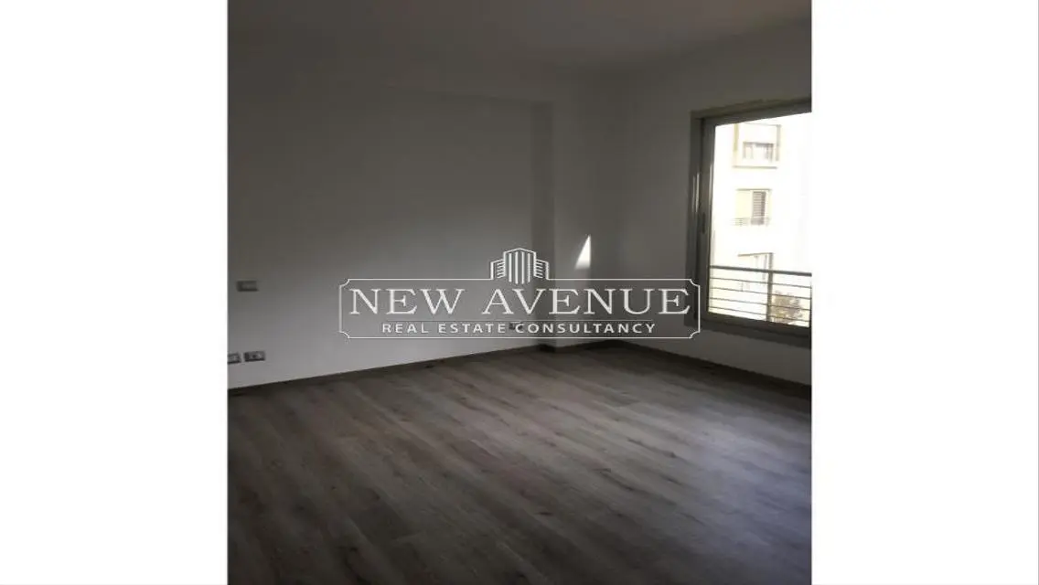 Prime location Apartment in Palm parks October