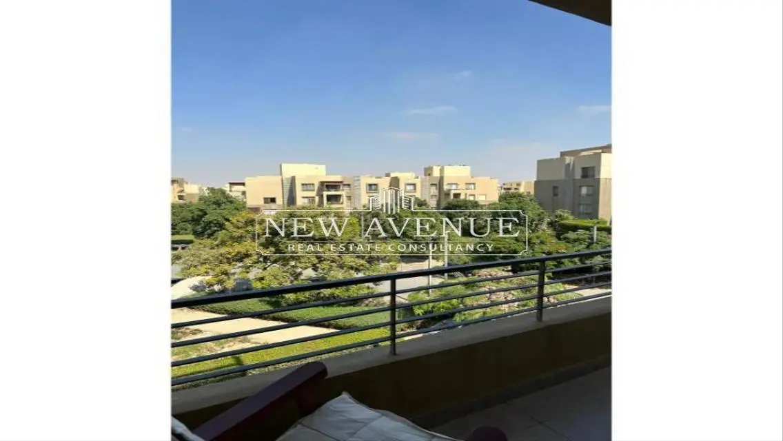 Prime location Apartment in Palm parks October