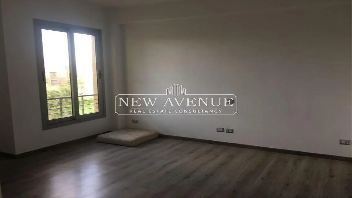 Prime location Apartment in Palm parks October