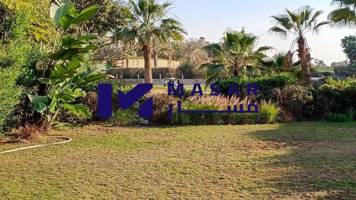 فيلا فاخرة للبيع في موقع مثالي