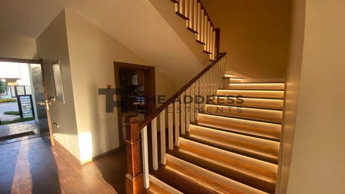 Town villa for sale at the lowest price