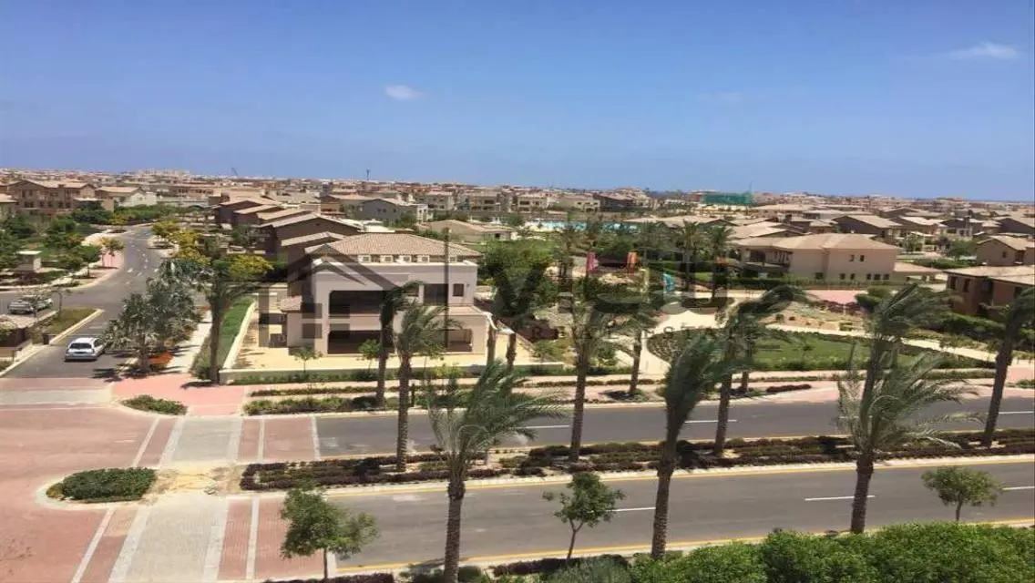 بنتهاوس للبيع في كاتنيا l يرى حمام السباحة