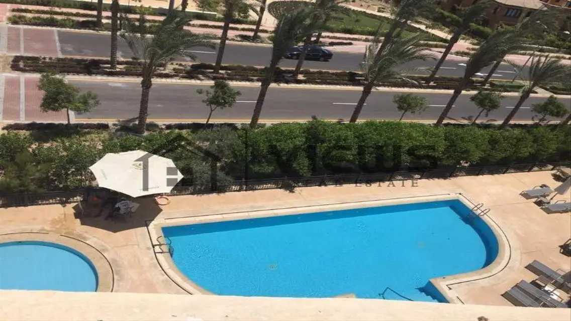 بنتهاوس للبيع في كاتنيا l يرى حمام السباحة