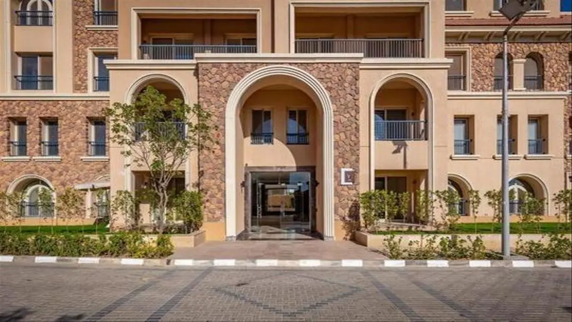شقه متشطبه للبيع بموقع متميز 170 متر في 90 Avenue
