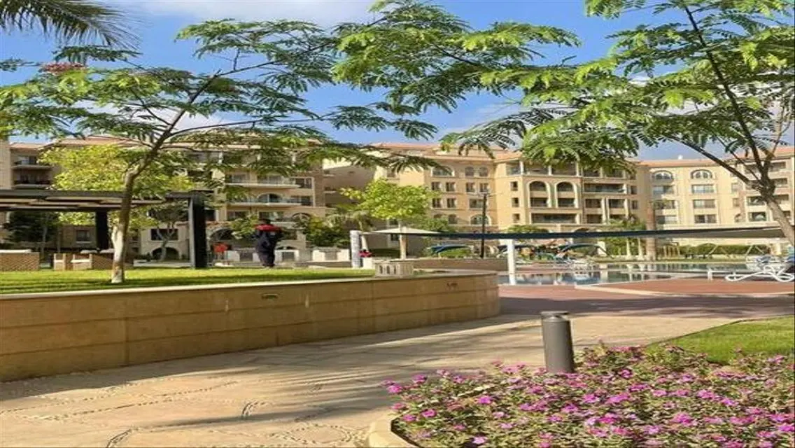 شقه متشطبه للبيع بموقع متميز 170 متر في 90 Avenue