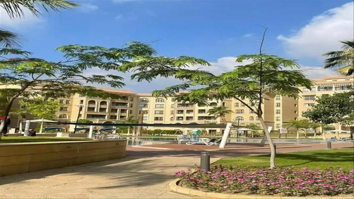 شقه متشطبه للبيع بموقع متميز 170 متر في 90 Avenue