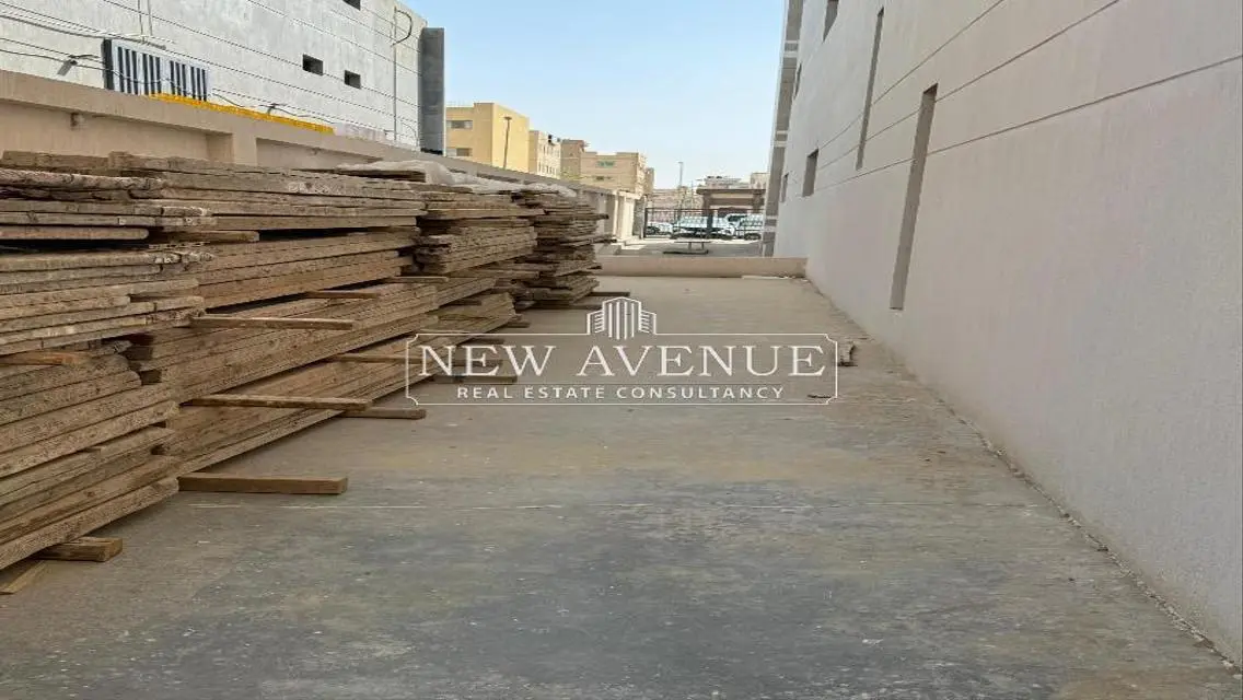 مصنع للإيجار في القاهرة الجديدة 4300م جاهز للتشغيل