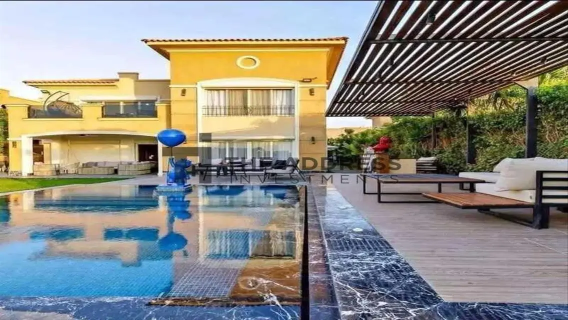 تاون هاوس 330م +جاردن للبيع 10% تسهيلات تصل 7 سنين