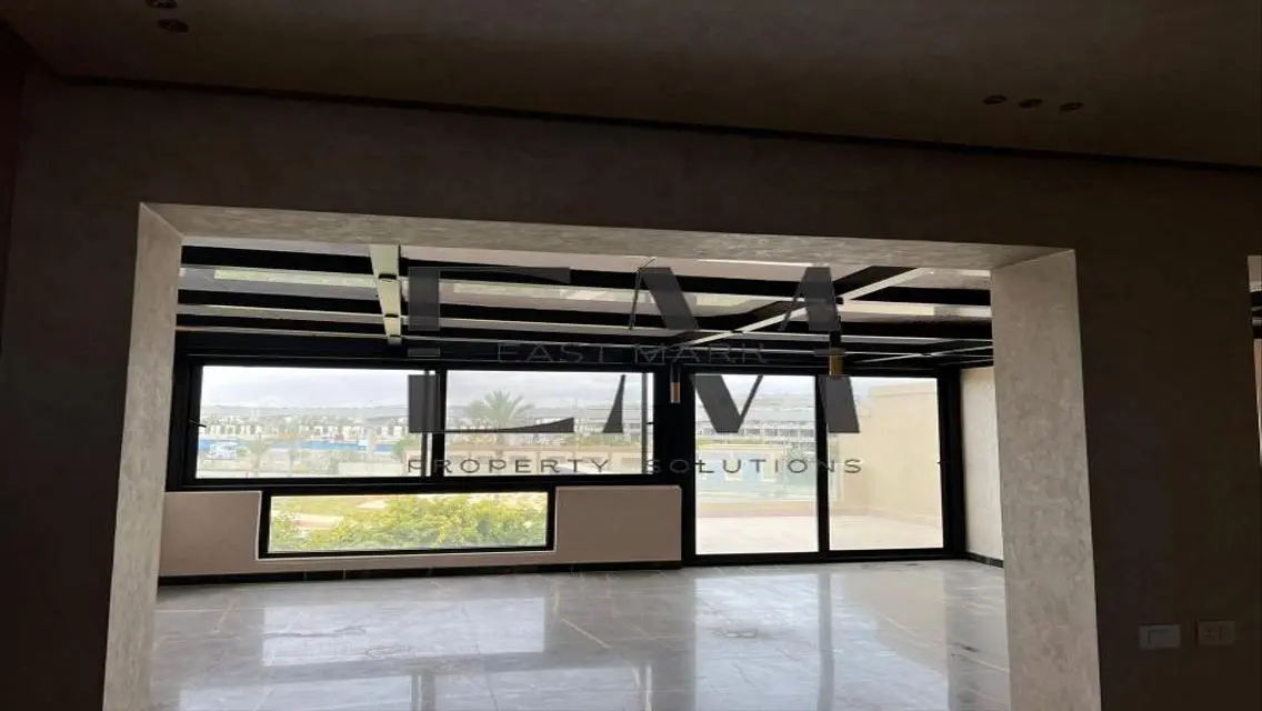 فيلا للايجار في بالم هيلز قطاميه القاهره الجديده