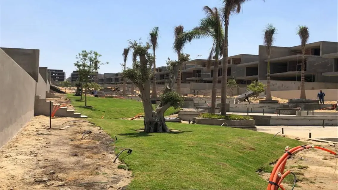 فيلا 5 غرف نوم بحمام سباحه باقساط في ليك فيو بوتيك