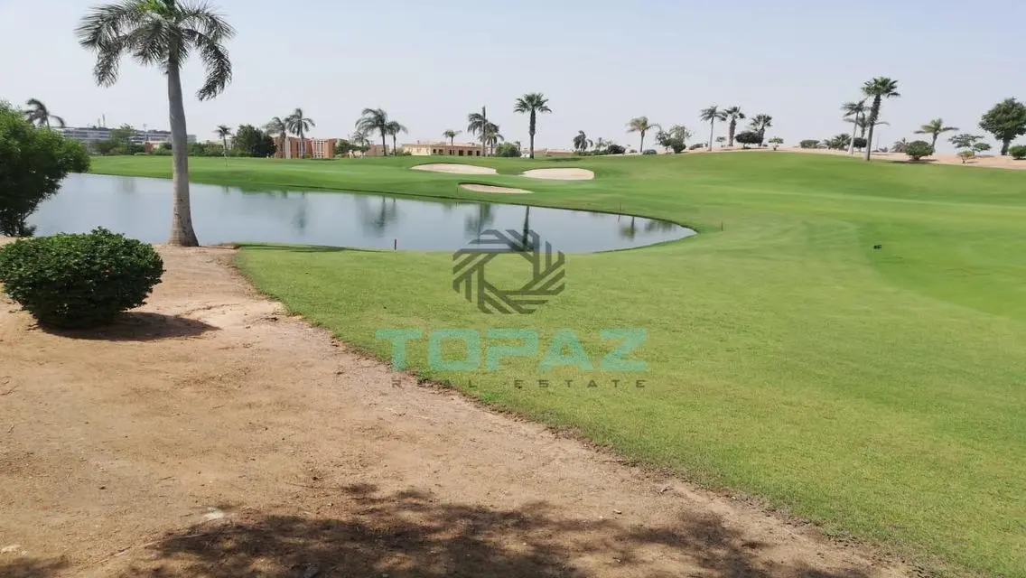 للبيع فيلا متشطبة اليجريا بيفرلي هيلز (سوديك).