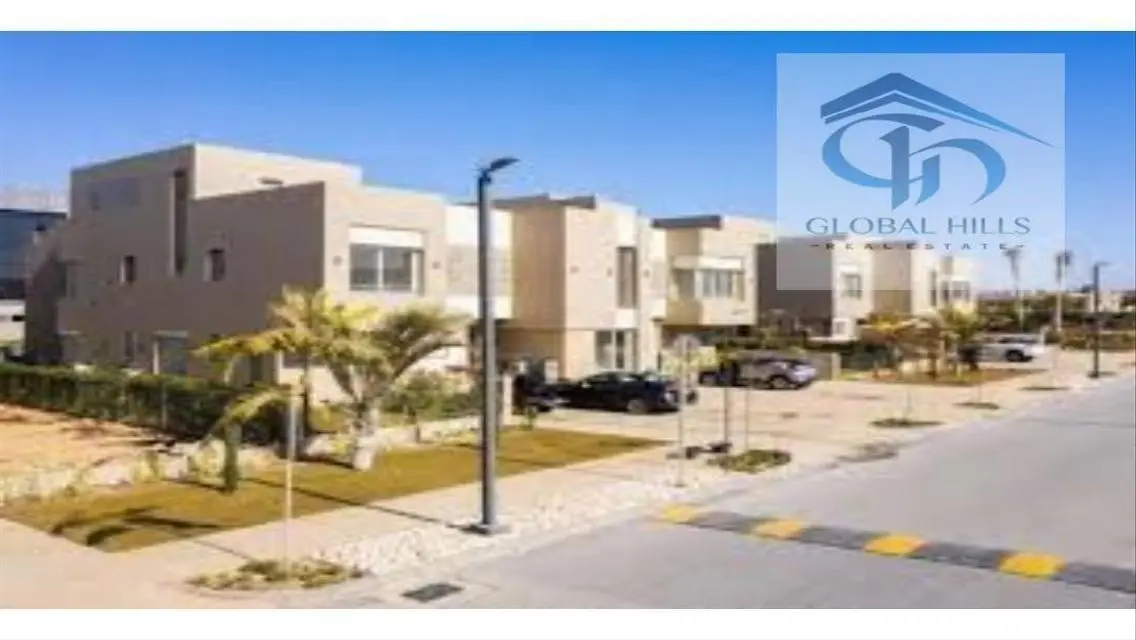 Townhouse Middle Forsale atThe Crown Ready to Move