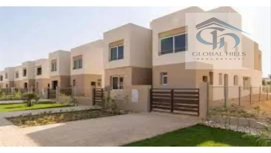 Townhouse Middle Forsale atThe Crown Ready to Move