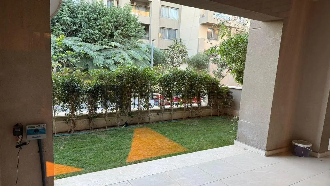 For sale, ground floor apartment with garden