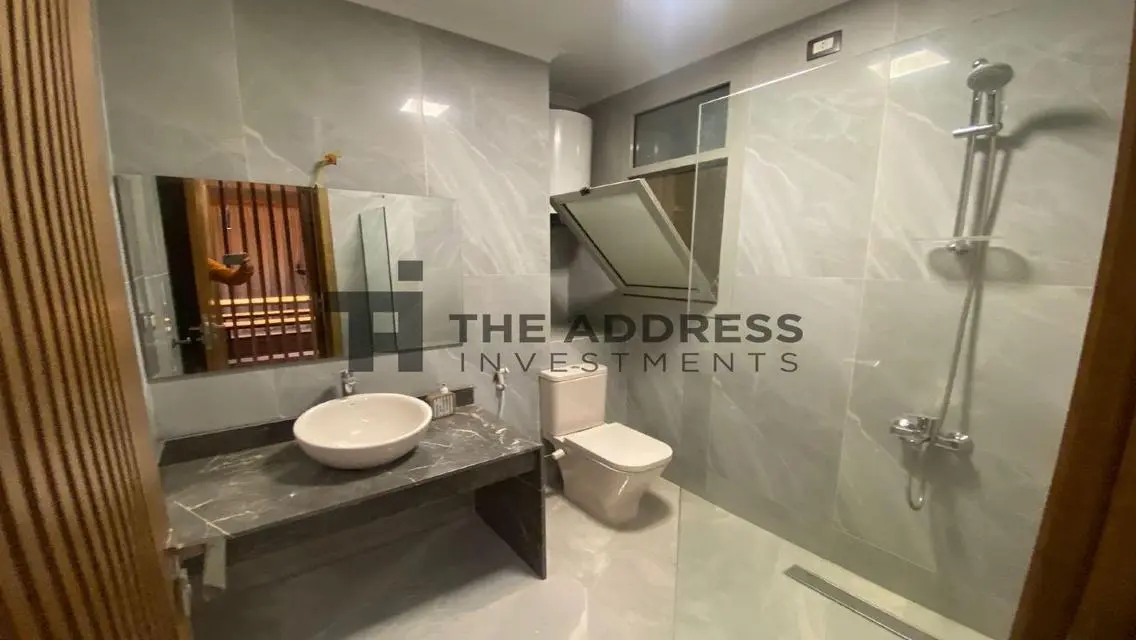 For sale, ground floor apartment with garden