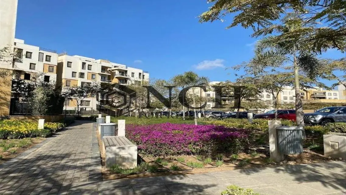 Triplex with Kitchen and ACs - Sale - Garden View