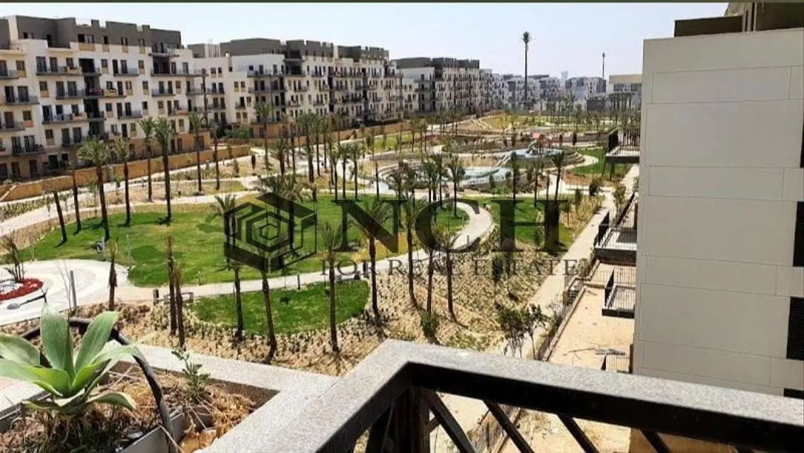 Triplex with Kitchen and ACs - Sale - Garden View