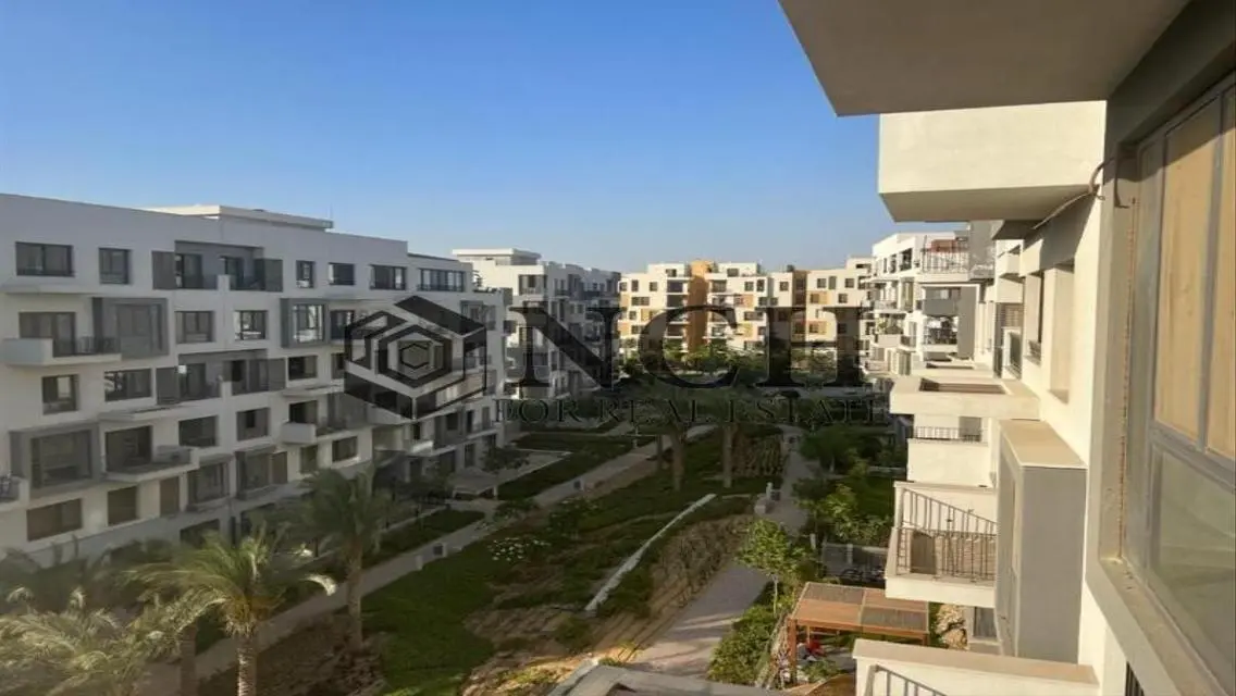 Triplex with Kitchen and ACs - Sale - Garden View