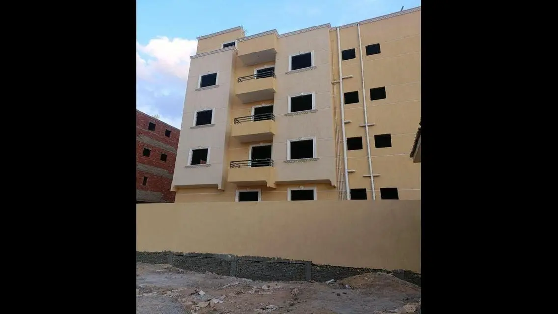 شقة فاخرة للبيع بمساحة واسعة