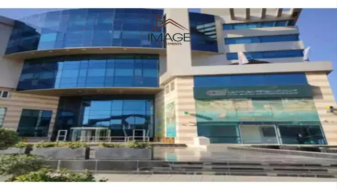 مطعم للايجار بموقع مميز بمنطقة مجمع البنوك
