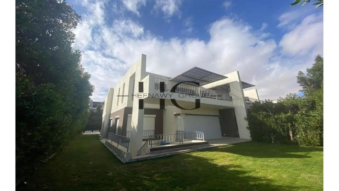 Prime Location With Wardrobes And Shutters