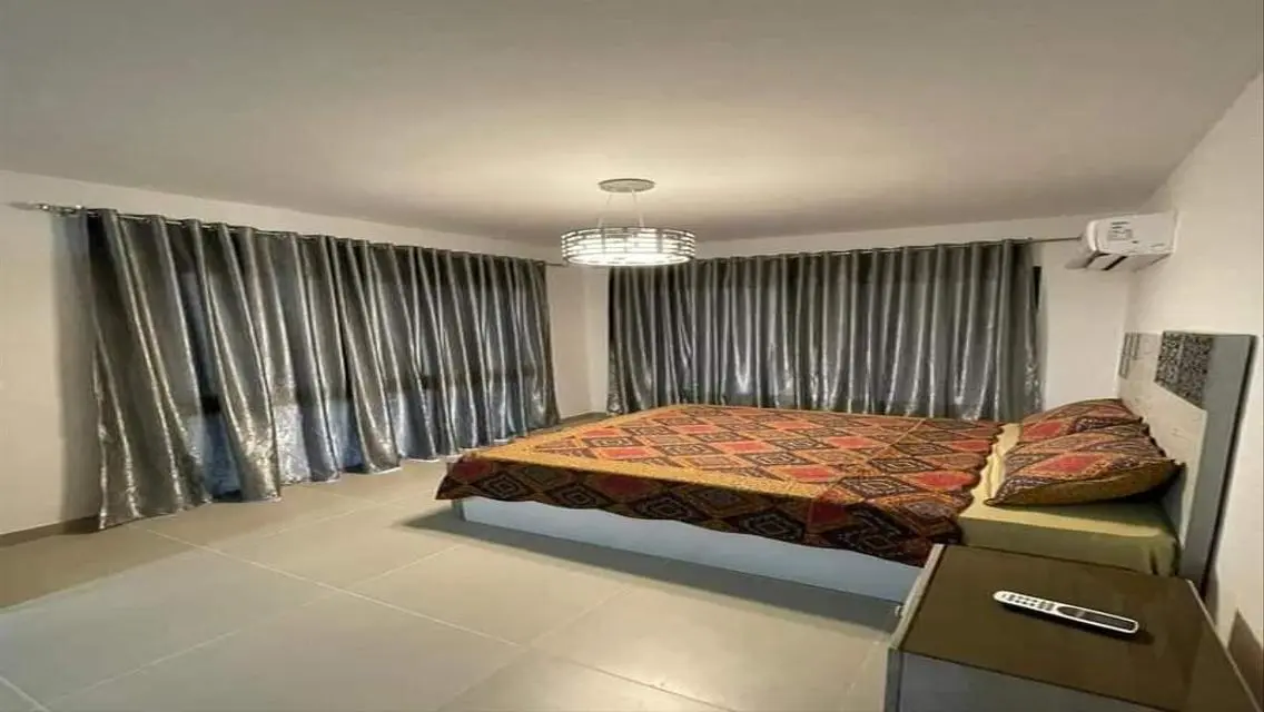 Ground Chalet + Garden For Rent In Marina Marassi