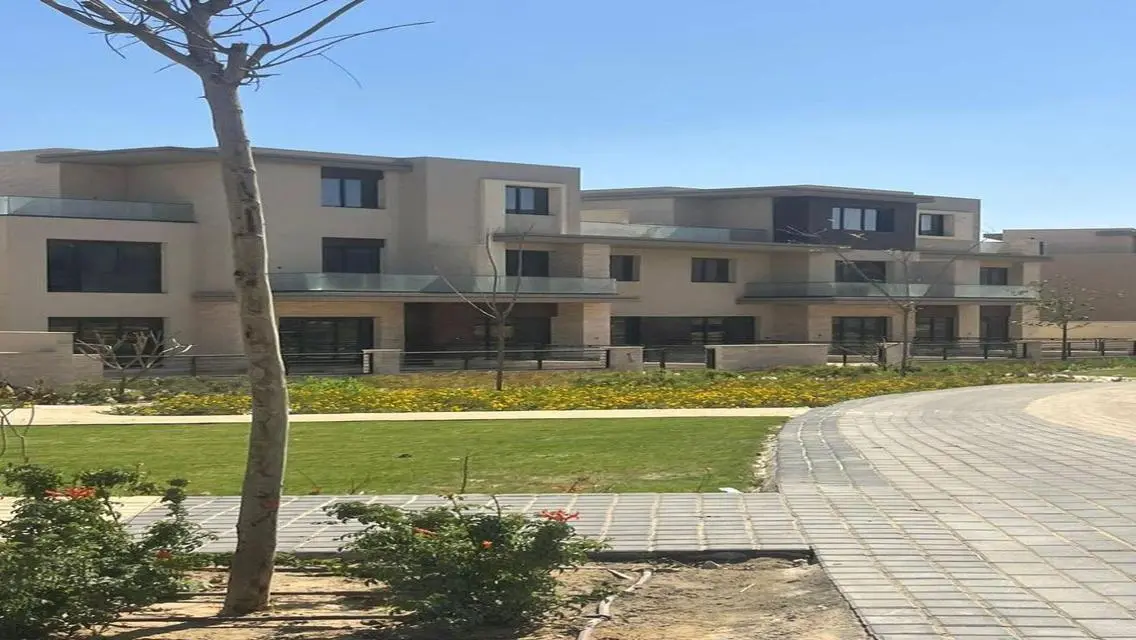توين هاوس متشطب بموقع مميز في ذا استيتس سوديك