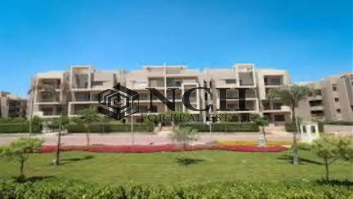 بنتهاوس للإيجار في فيفث سكوير، مطبخ وتكييفات.
