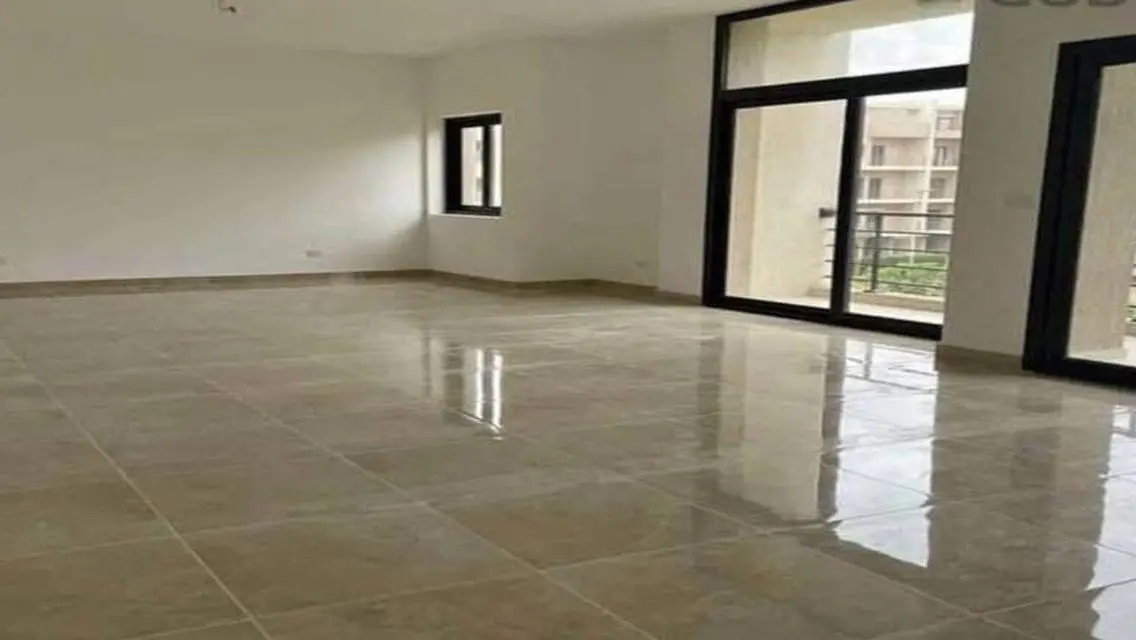 Finished apartment with garden in Palm Parks