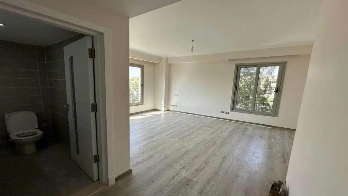 Finished apartment with garden in Palm Parks