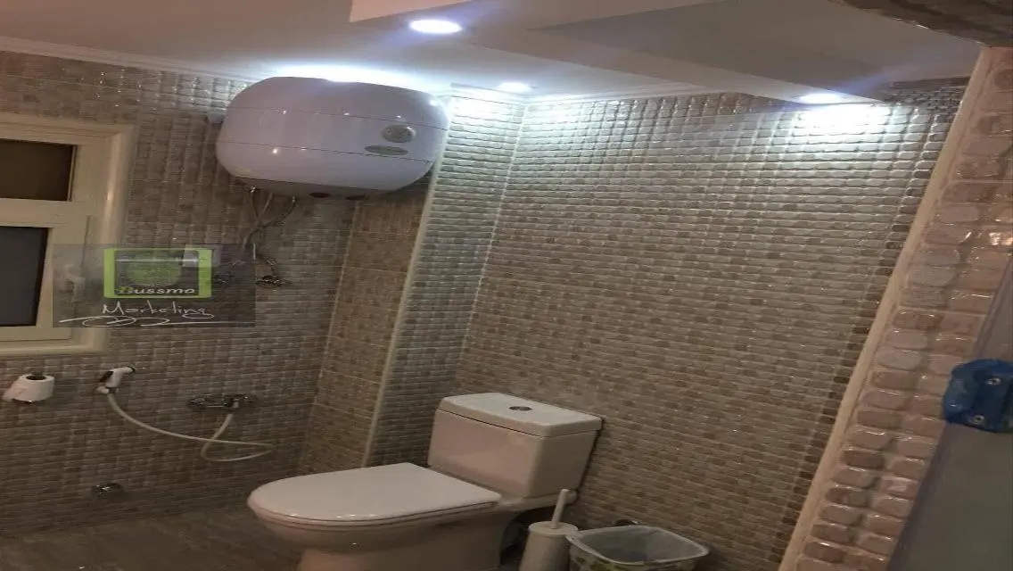 استوديو مفروش ومكيف ايجار بجوار ذا جيت ووصلة دهشور