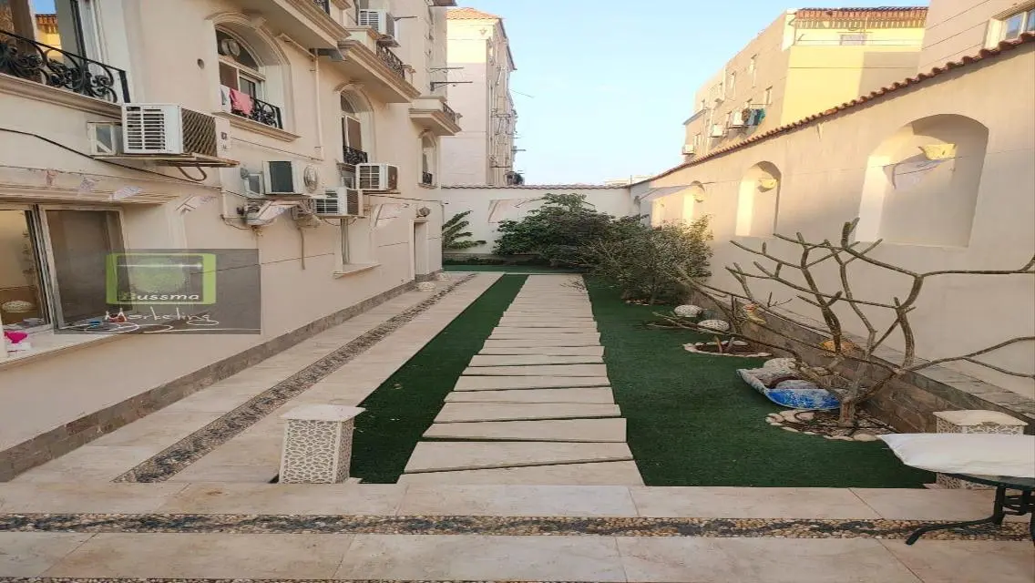 استوديو مفروش ومكيف ايجار بجوار ذا جيت ووصلة دهشور