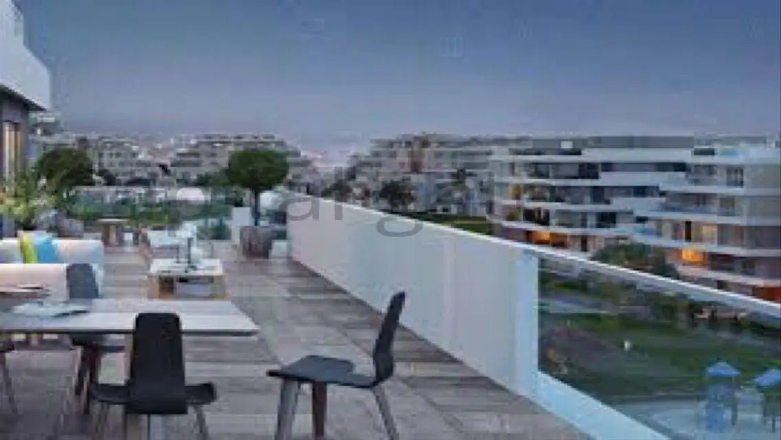 Hot deal Apartment _Sky Condos below market price