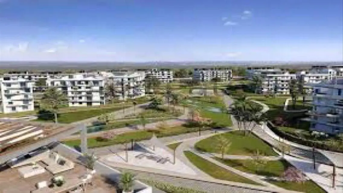 Hot deal Apartment _Sky Condos below market price