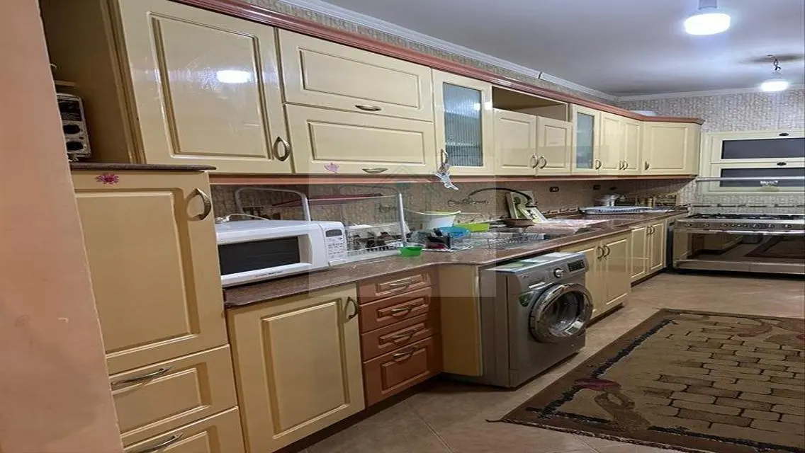 ارضى بجاردن مطبخ واجهزه ومكيفه وجراج موقع مميزجدا