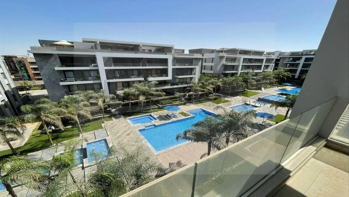 Luxury Apartment with Private Garden and Pool in the City Center