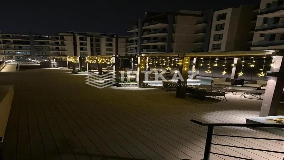ادفع 10% و استلم شقتك خلال 4 شهور بجانب AUC