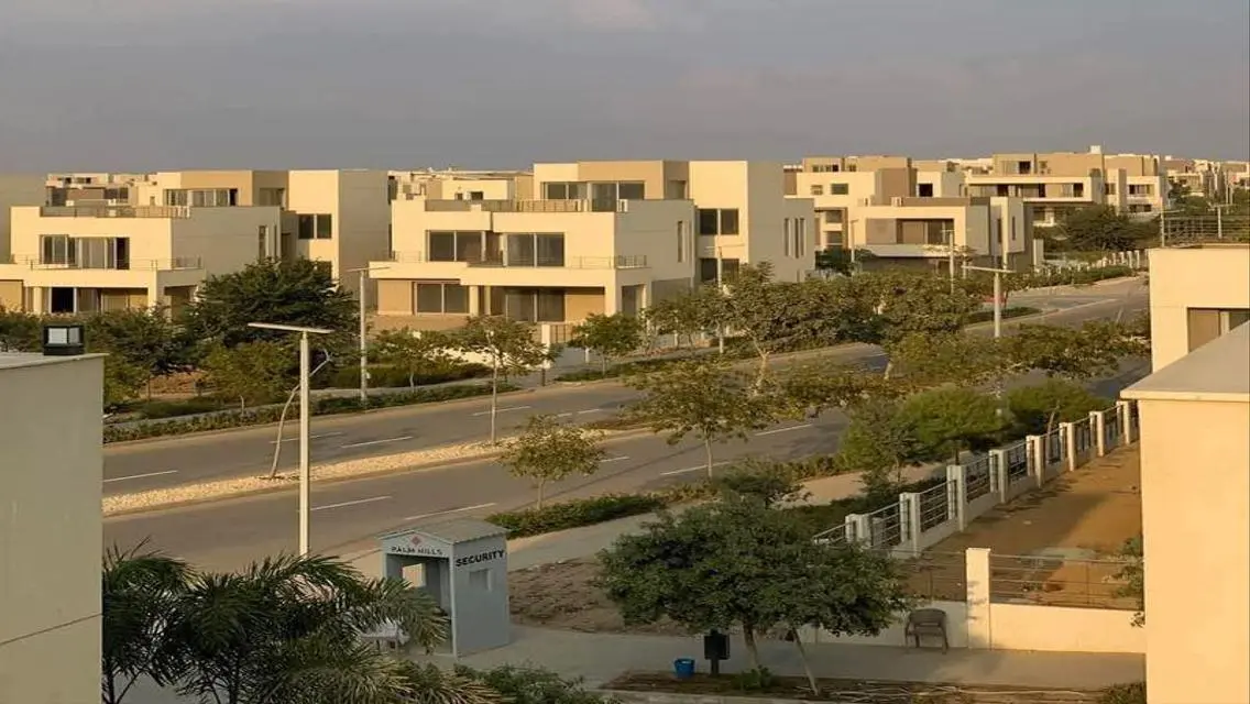 تاون هاوس برايم لوكيشن في بالم هلز القاهرة الجديدة