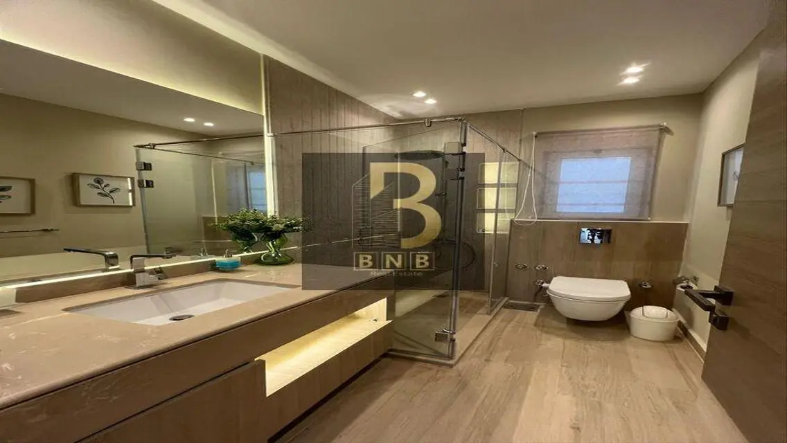 Luxury Villa with Private Pool and Garden in the Heart of the City