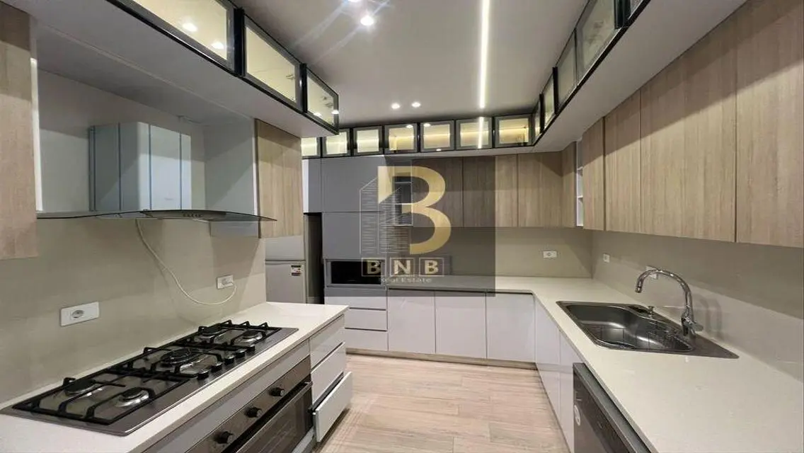 Luxury Villa with Private Pool and Garden in the Heart of the City