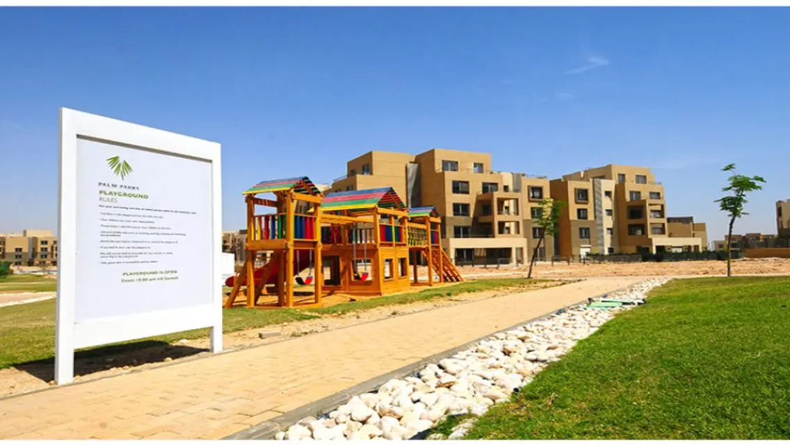 Luxurious Villa with Maid's Room in the Heart of the City