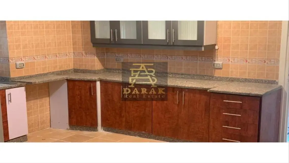 محل تجاري للإيجار في مول مكشوف - 27000 جنيه