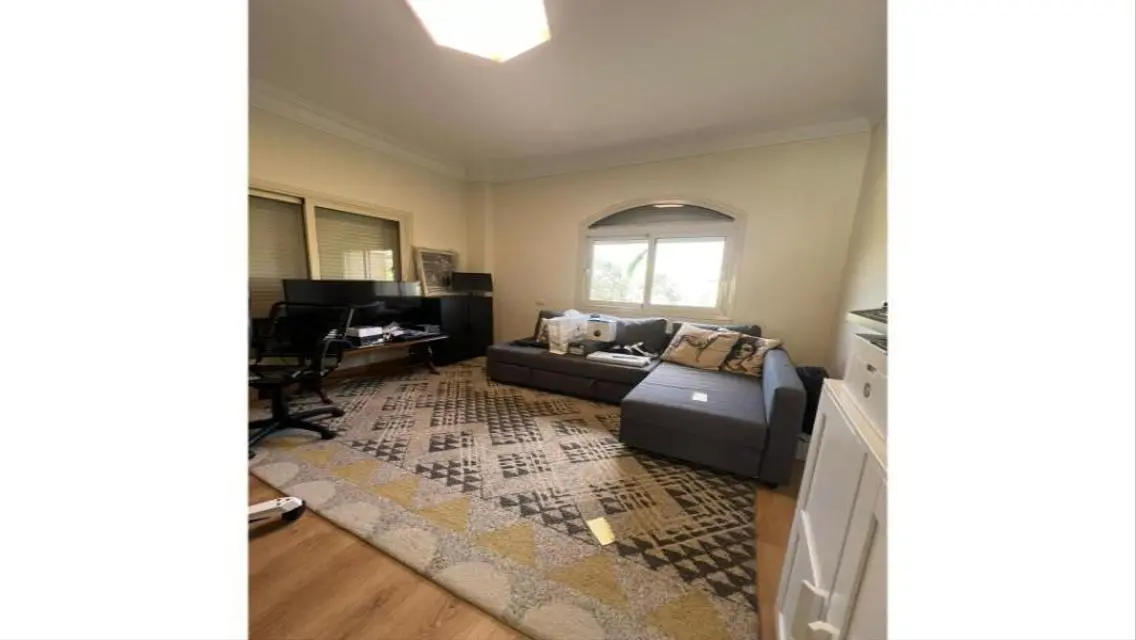 Luxurious 450 sqm Apartment in the Heart of the City