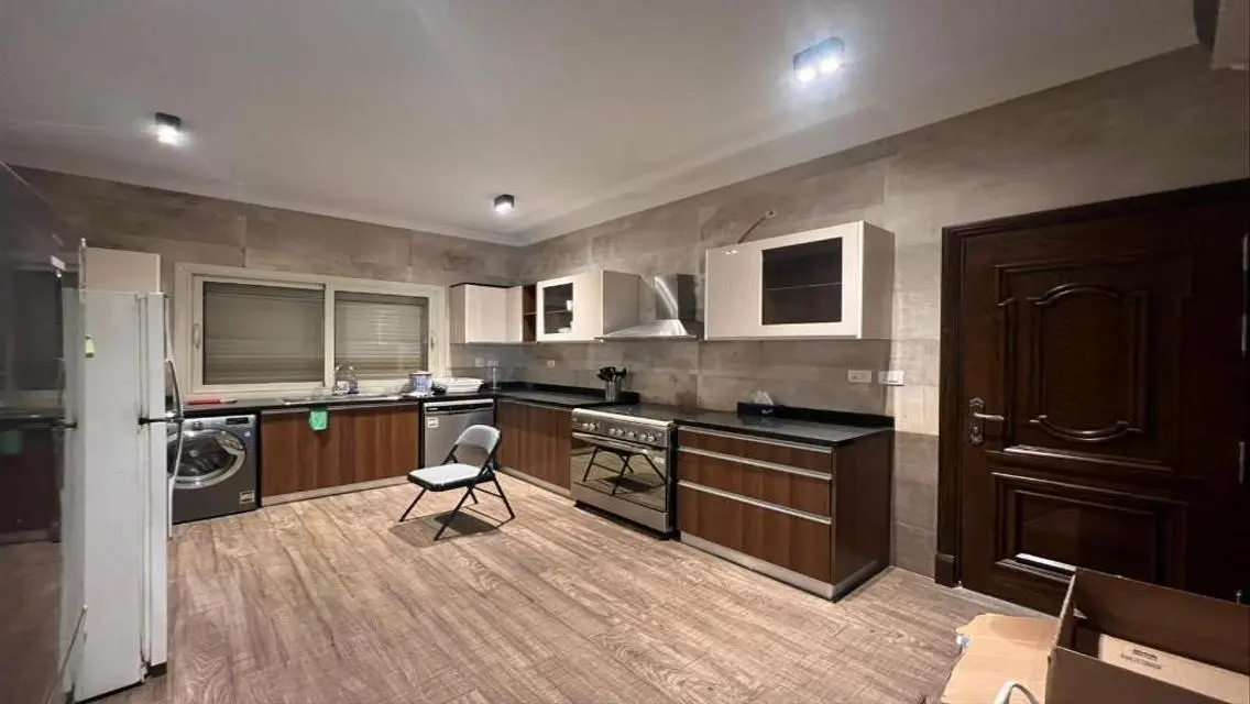 Luxurious 450 sqm Apartment in the Heart of the City