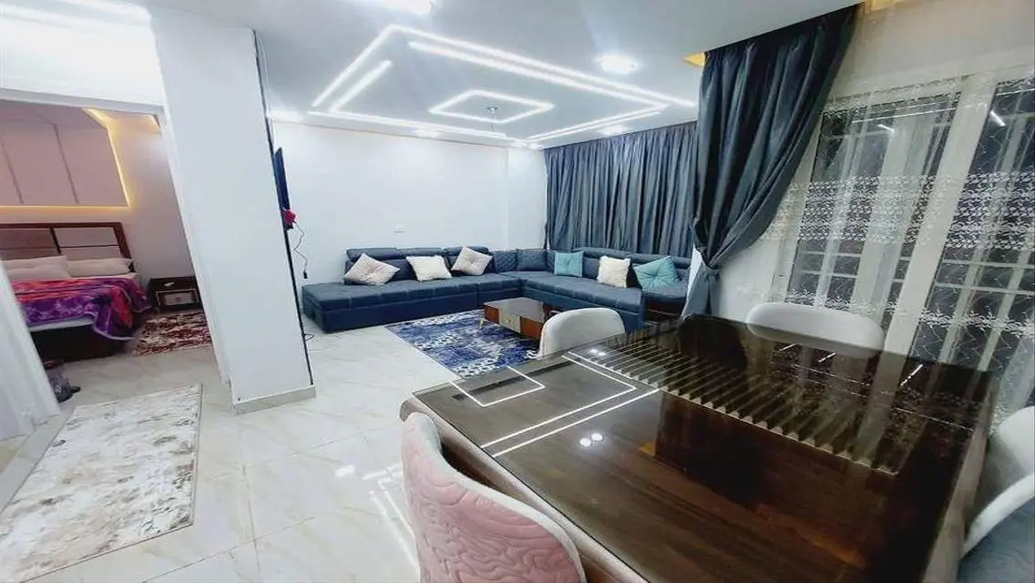 للايجار استديو مفروشه تحفه فى مدينتى B12