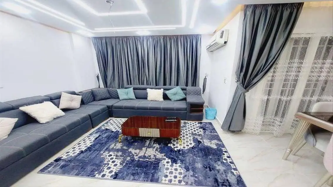 للايجار استديو مفروشه تحفه فى مدينتى B12