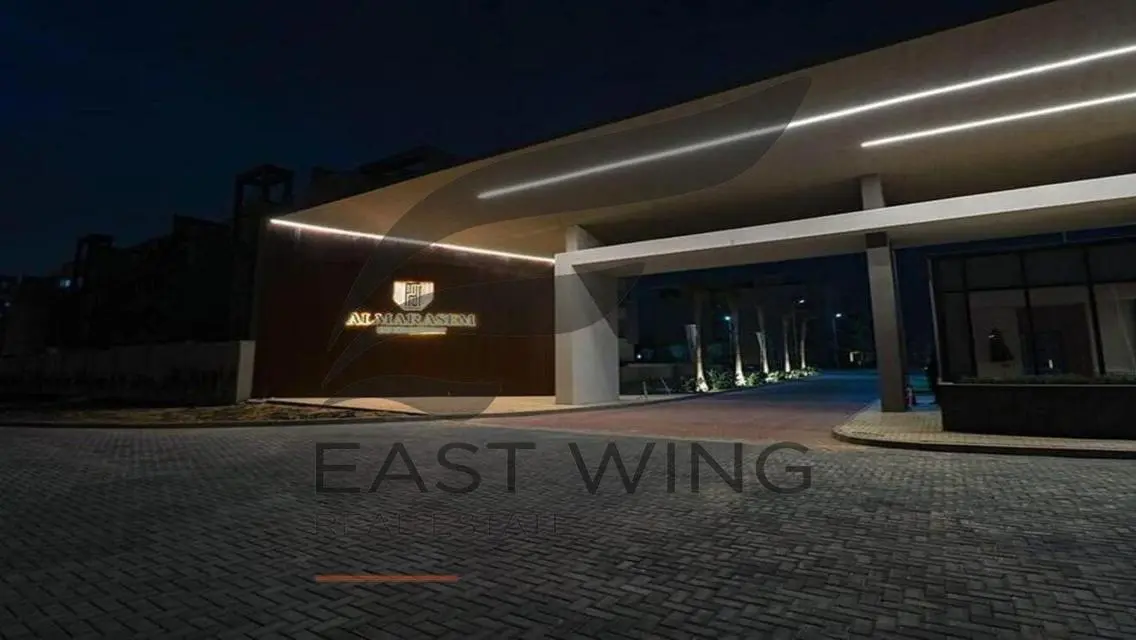 Overlooking land scape - Penthouse - Fifth square