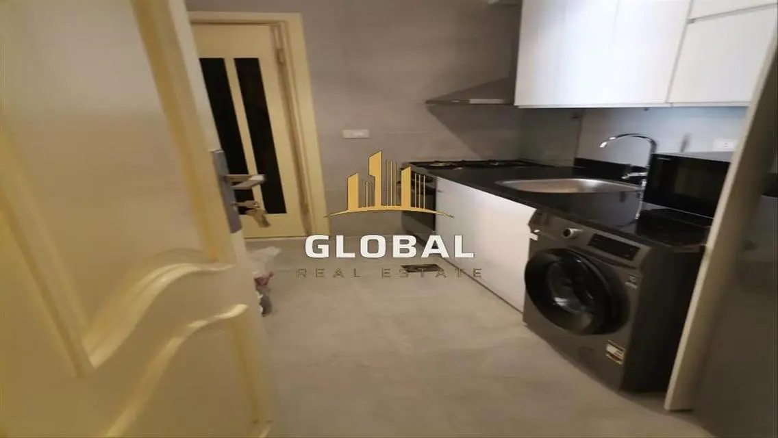 Luxury Apartment in Hyde Park - Price 35000