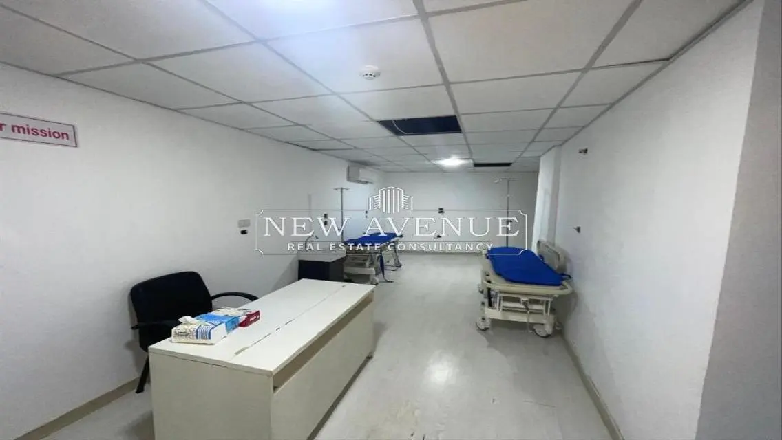 عيادة جاهزة للتشغيل 310م للإيجار بالقاهرة الجديدة